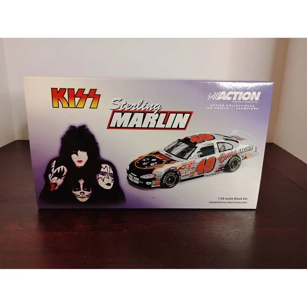 Sterling Marlin #40 Coors Light KISS 2001 Dodge Intrepid 1:24 Action Diecast Car
